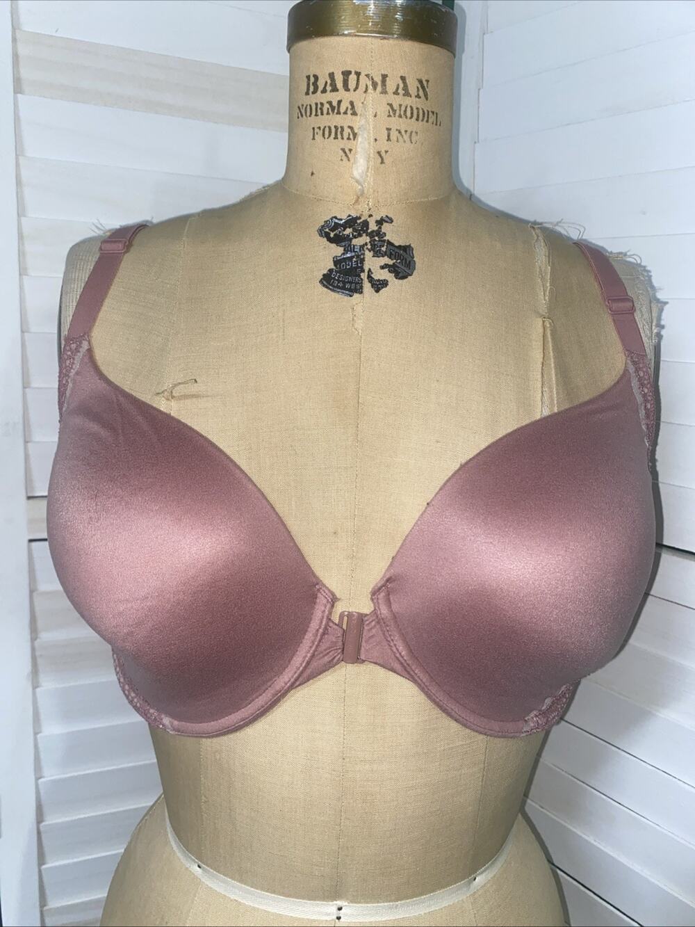 Victoria's Secret Body by Victoria Mauve Pink Underwire Lightly Lined Bra 34DDD